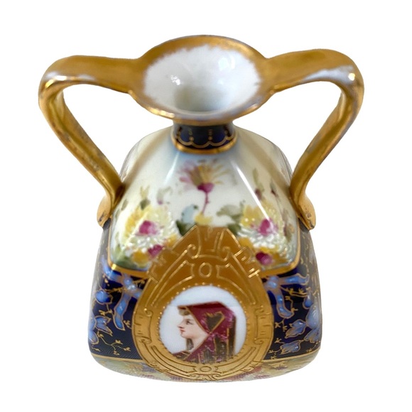 ANTIQUE RW RUDOLSTADT GERMANY PORCELAIN SMALL HAND PAINTED VASE - Picture 5 of 12